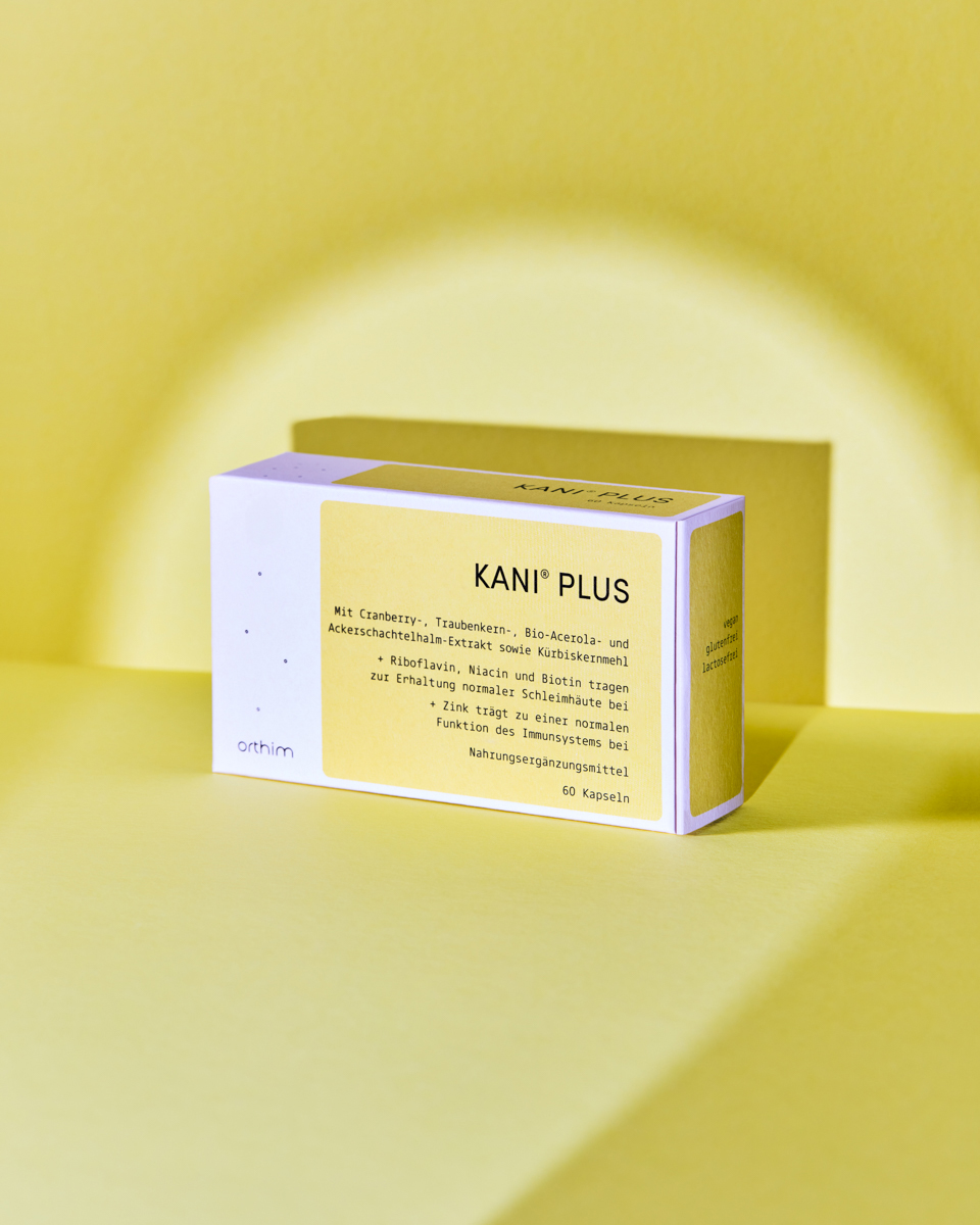 Packung von Kani Plus mit gelbem Hintergrund