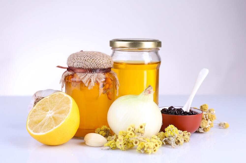 Honig, Zitrone, Kamille, Zwiebel, Hausmittel für Erkältung